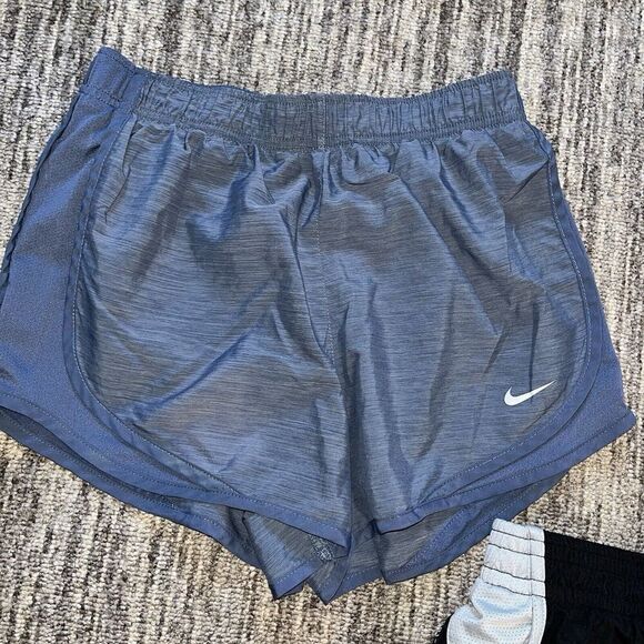 NIKE Dri Fit Women’s Shorts Lot Of 2 Size Small Black Blue Lined Drawstrings - Picture 3 of 7